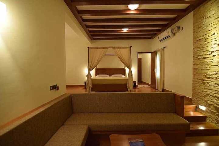 Room 3 of 36