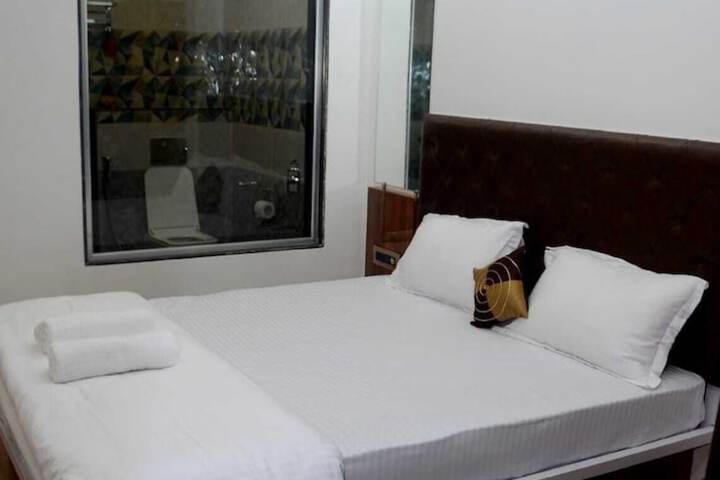 Room 5 of 23
