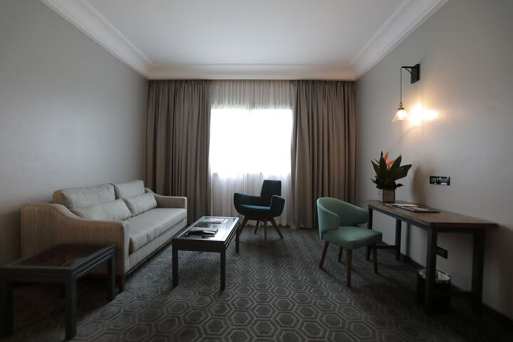 Room 8 of 64