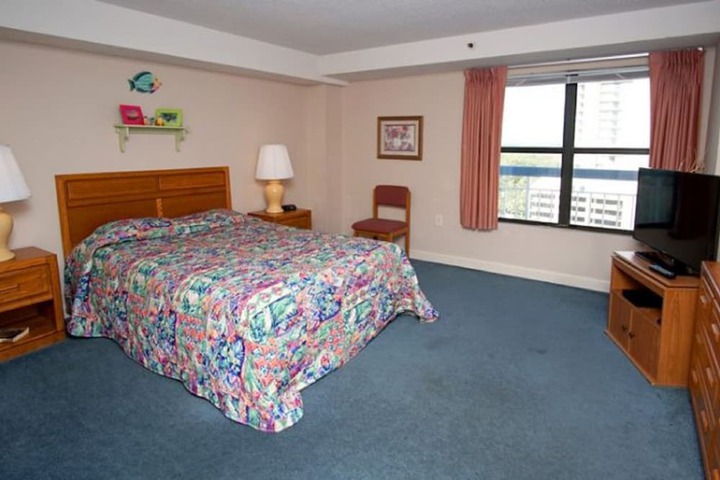 Room 5 of 38