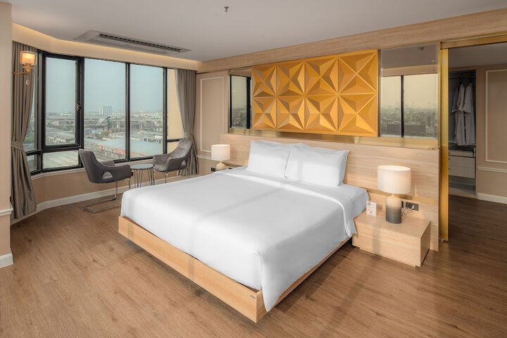 Room 3 of 54