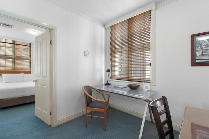 Room 76 of 119