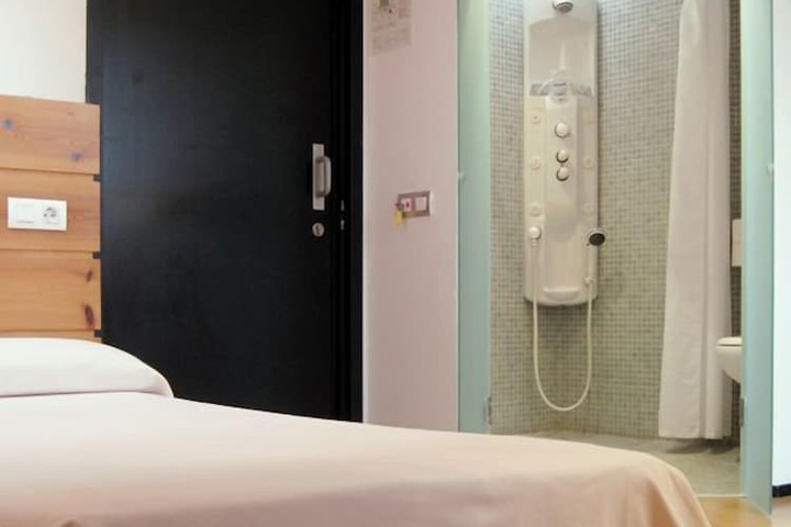 Room 7 of 21