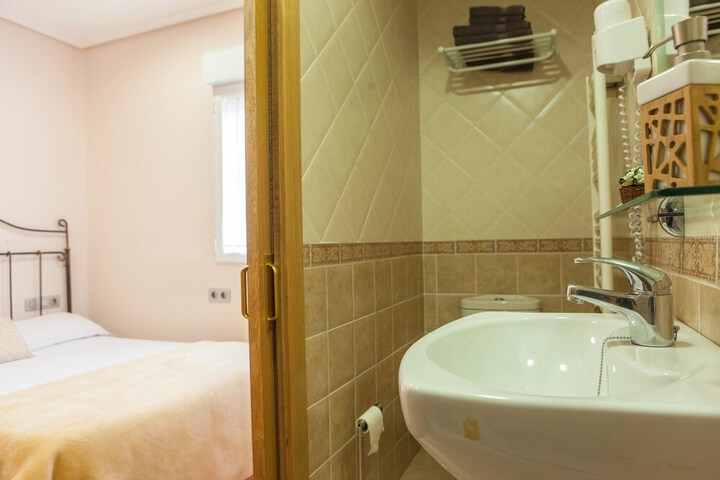 Room 21 of 85