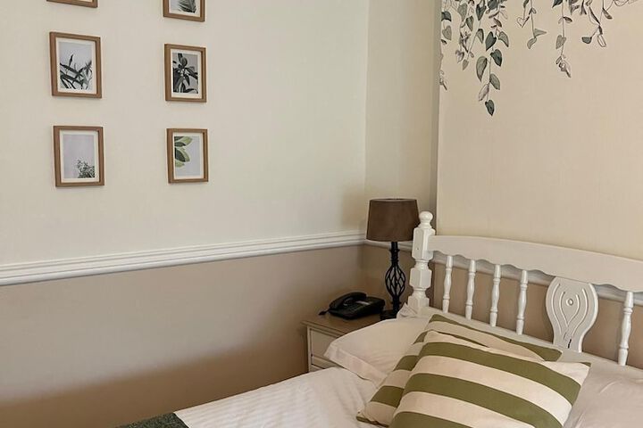 Room 10 of 45