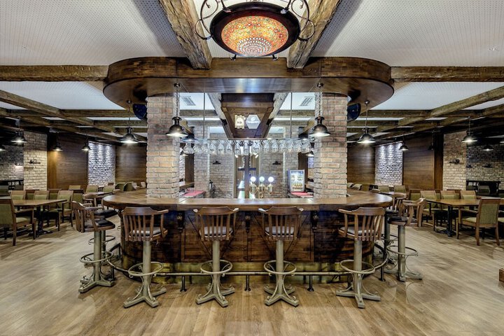 Lounge 192 of 259