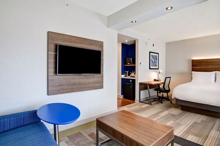 Room 11 of 63