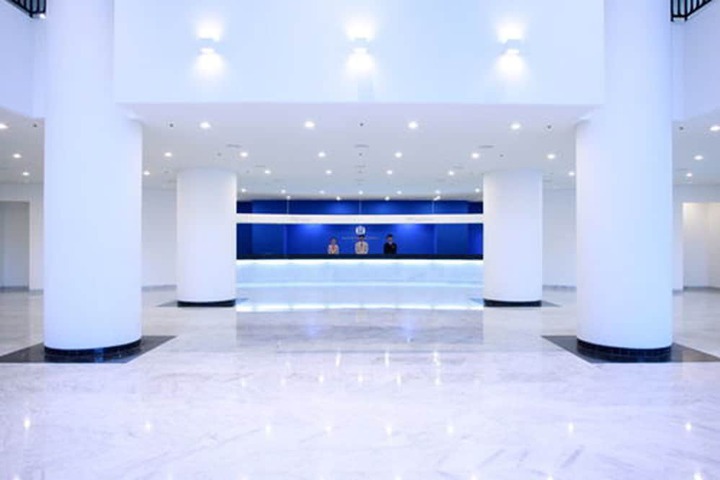 Concierge desk