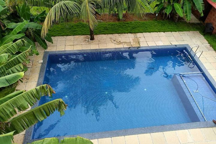 Pool 7 of 12