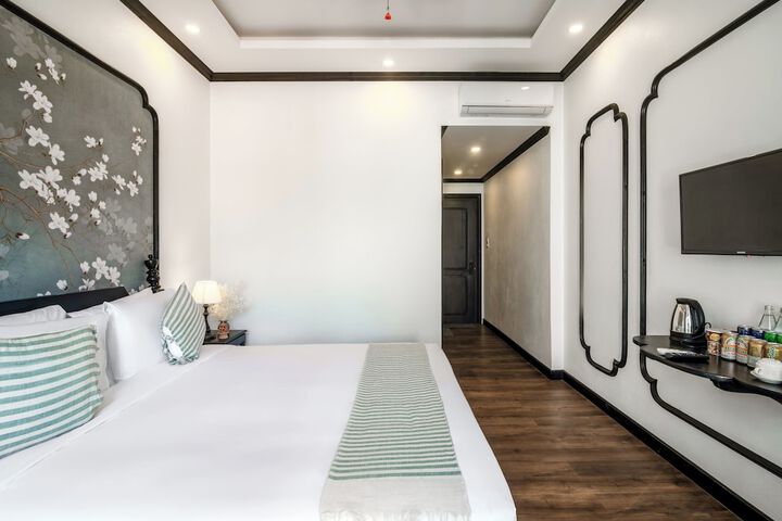 Room 9 of 60