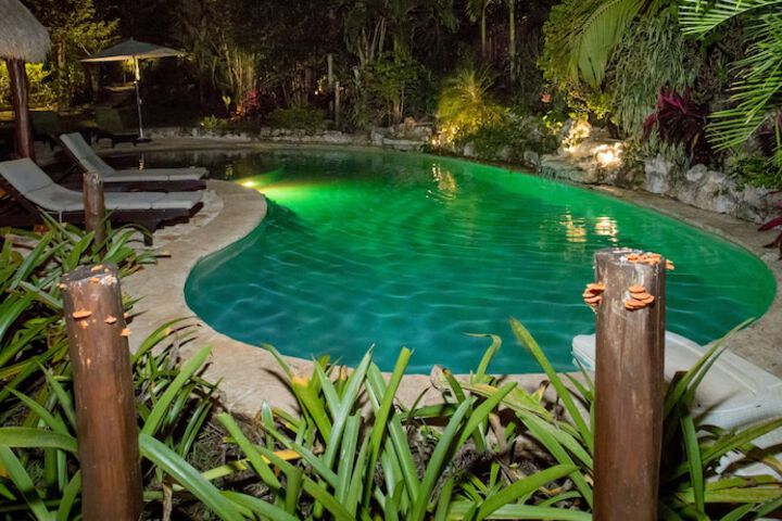 Pool 82 of 104
