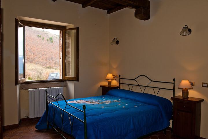 Room 4 of 20