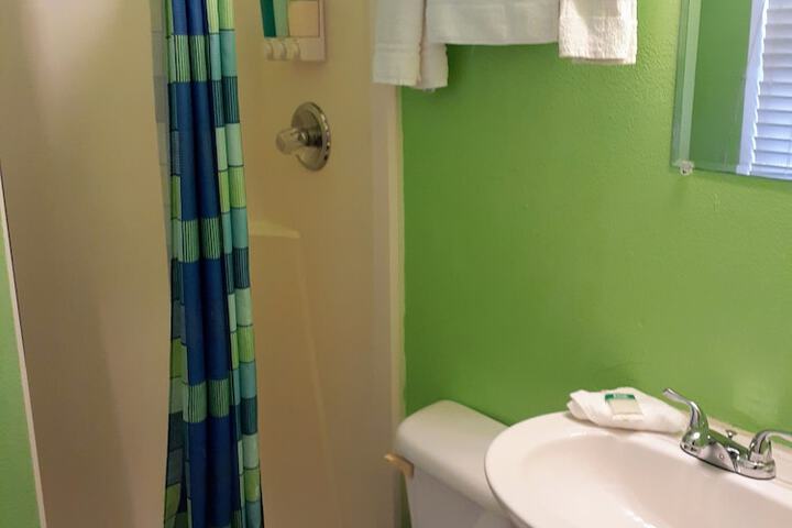 Room 13 of 26