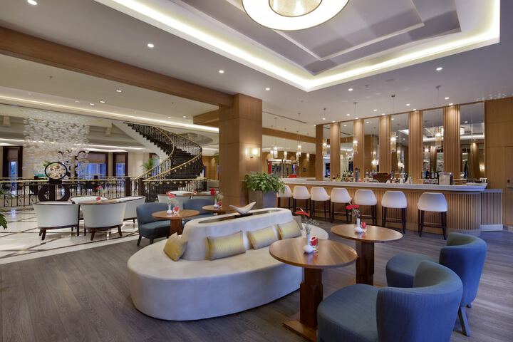 Lounge 159 of 227