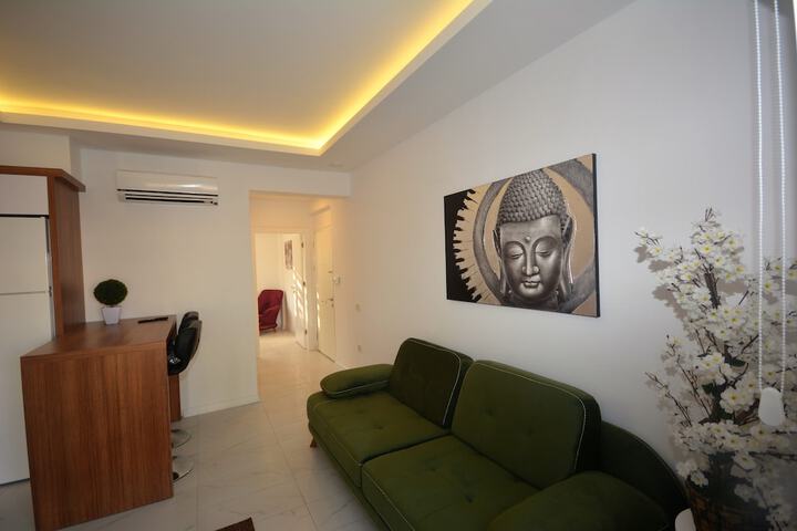 Room 18 of 99