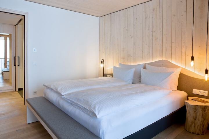 Room 10 of 60
