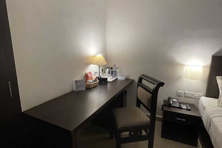Room 33 of 93