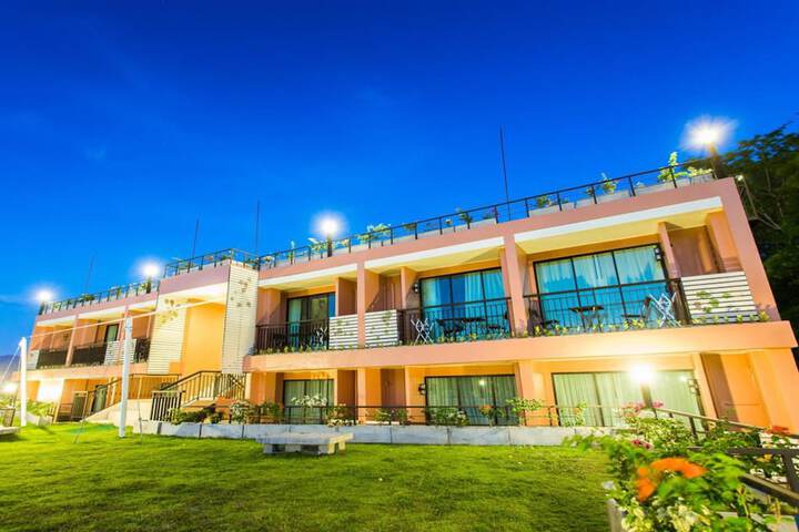 Hotel on Hilltop in Kathu