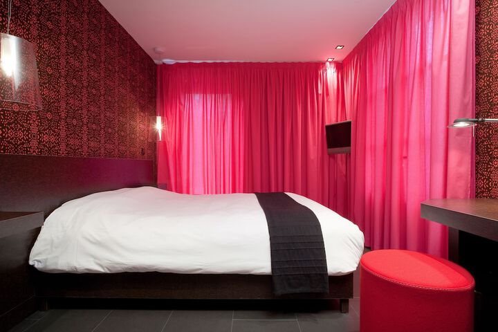 Room 57 of 140