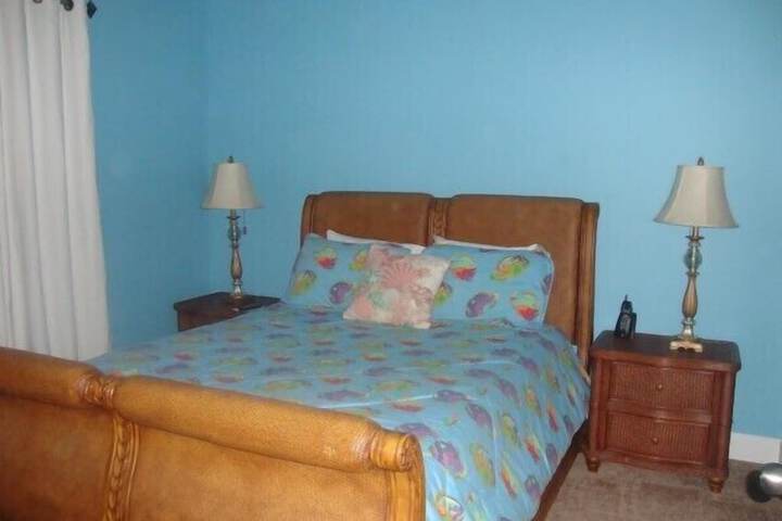 Room 4 of 89