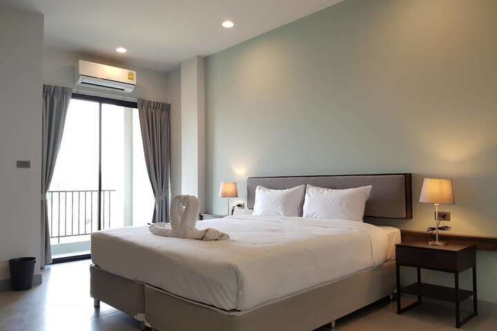 Room 5 of 20