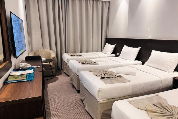 Room 28 of 39