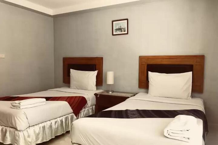 Room 7 of 24