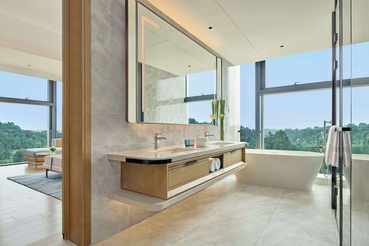 Room 40 of 81