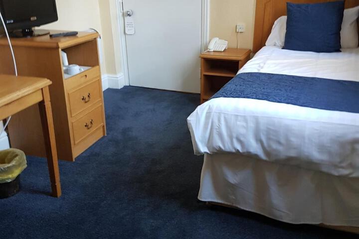 Room 25 of 84