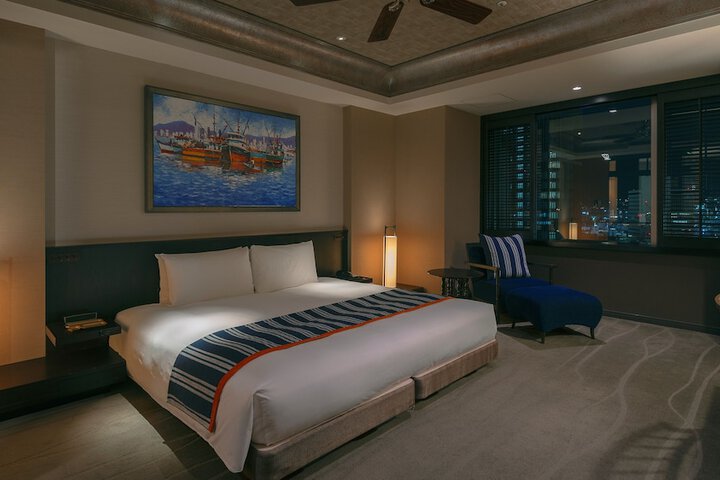 Room 51 of 113