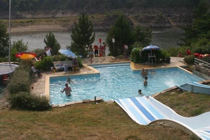 Hotel Pool