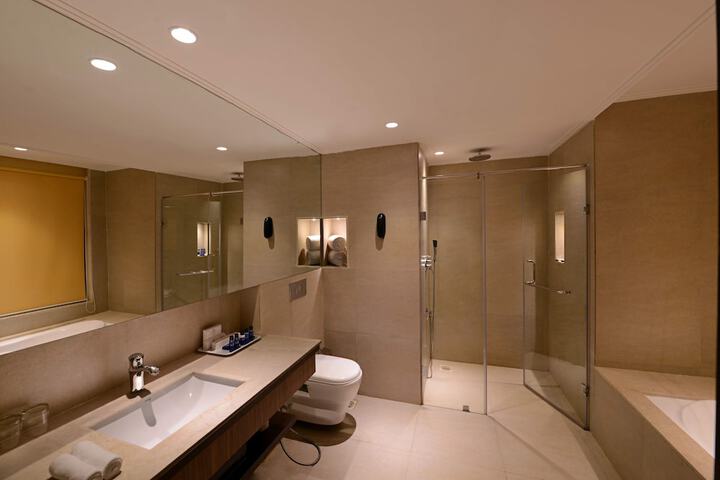 Room 70 of 155