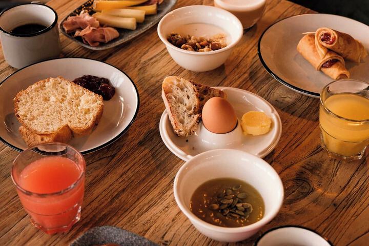 Breakfast buffet