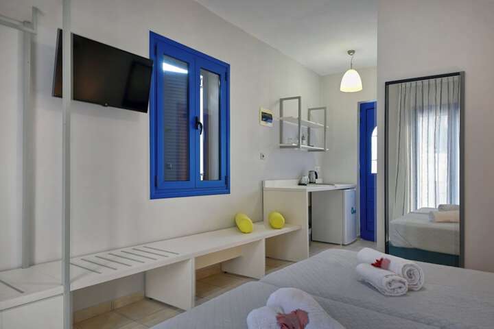 Room 7 of 74