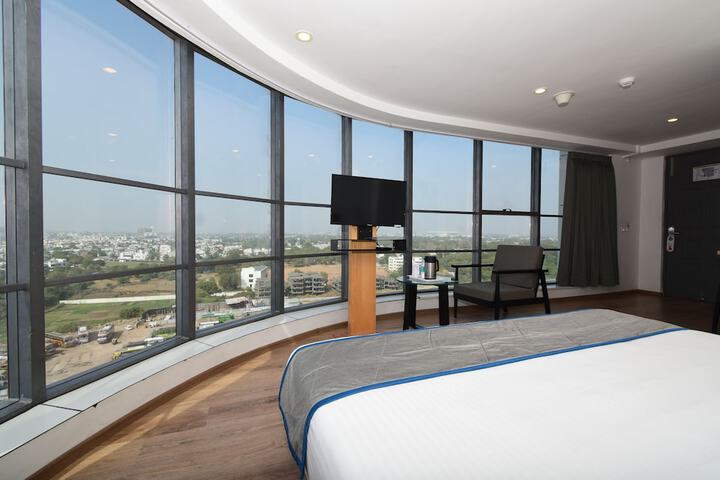 Room 27 of 61