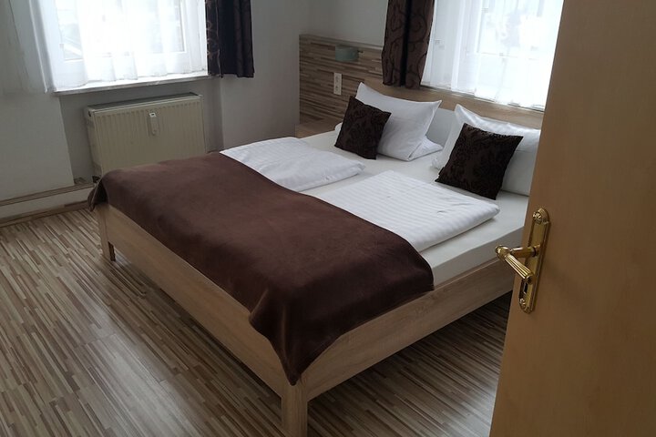 Room 13 of 41
