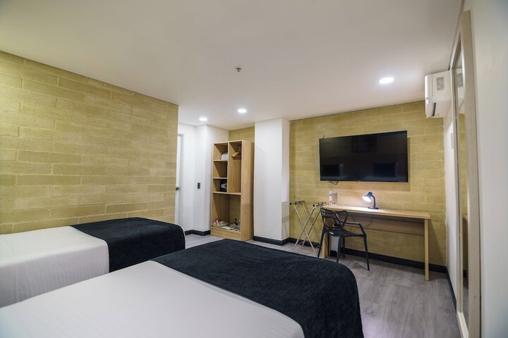 Room 51 of 88