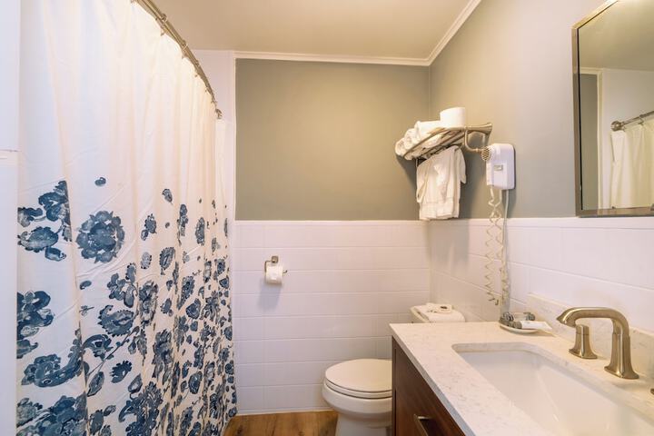 Room 18 of 22