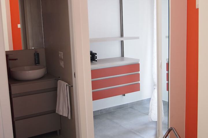 Room 15 of 159