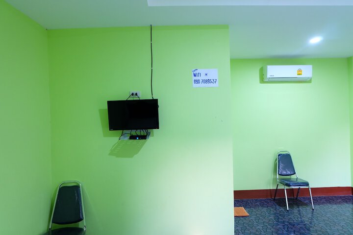 Room 5 of 14