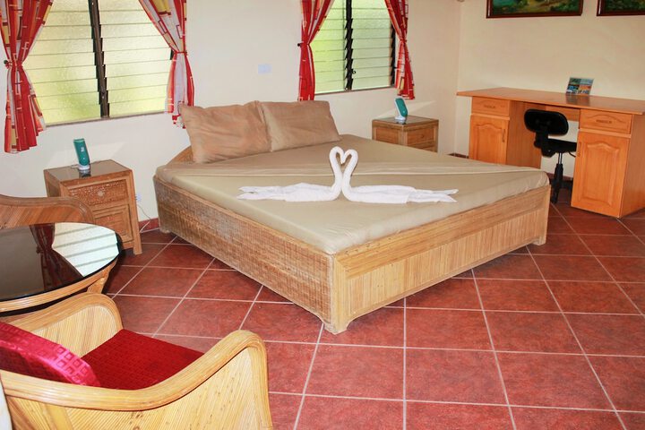 Room 4 of 36