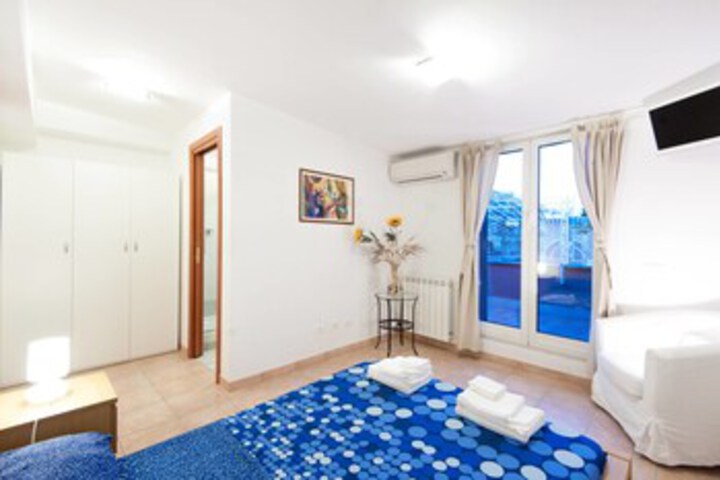 Room 47 of 59