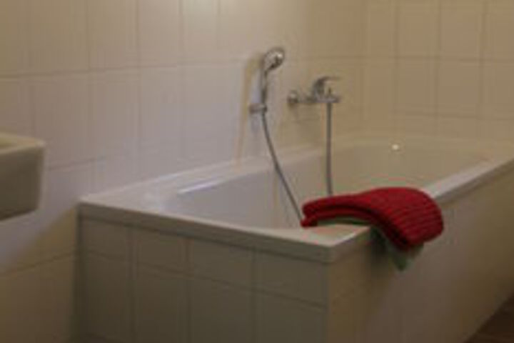 Room 2 of 11