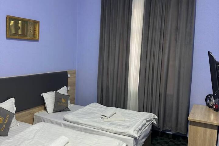 Room 2 of 21