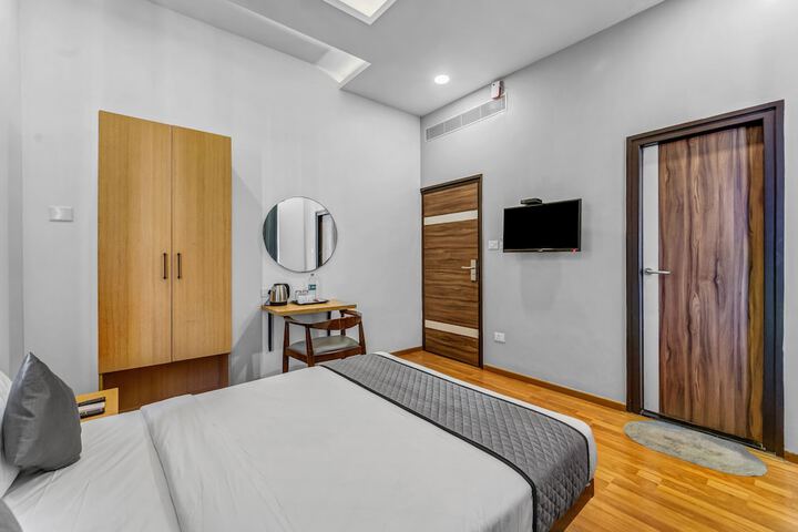 Room 14 of 24