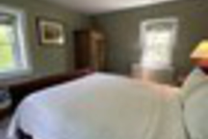 Room 26 of 285