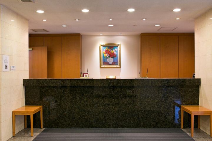 Entrance & Lobby