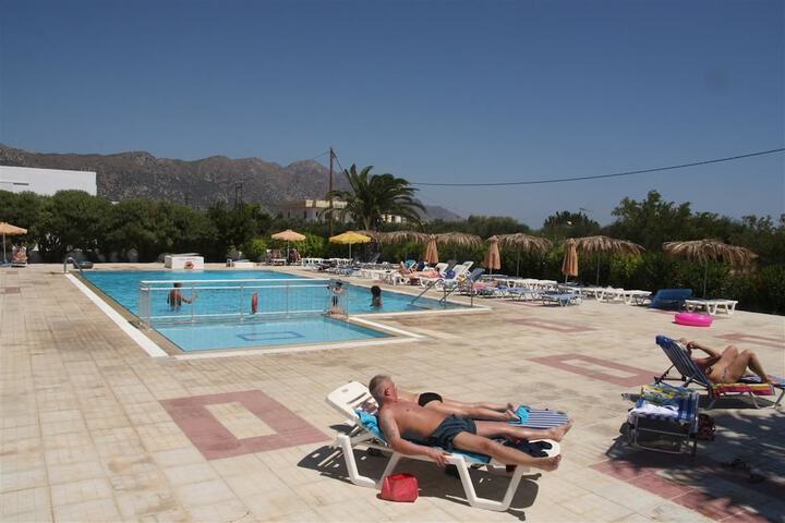 Hotel Pool