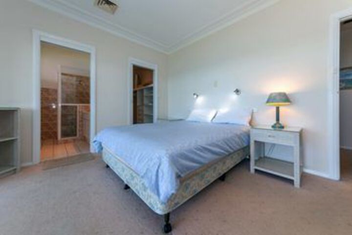 Room 12 of 19