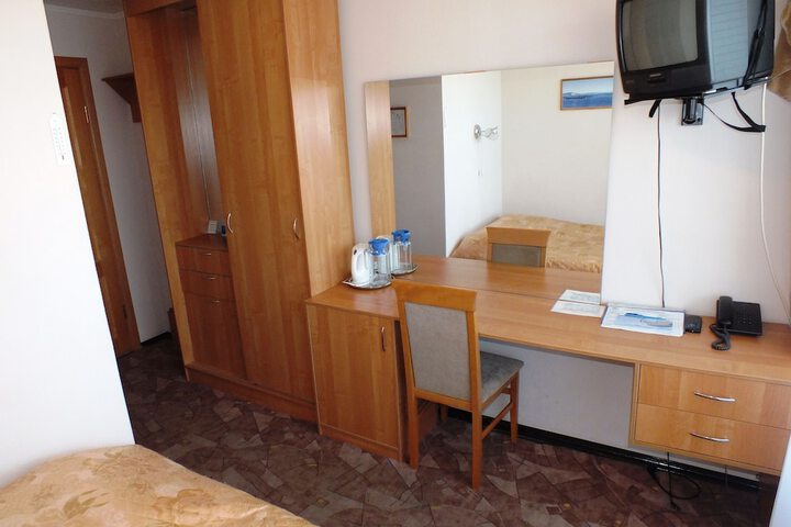 Room 4 of 55